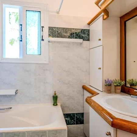 Villa Niovella By